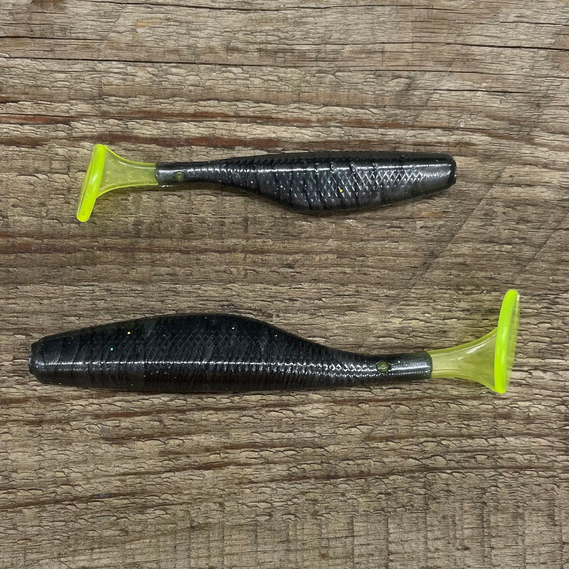 bottom banger fishing lure Micro Banger, Tennessee Shad / Micro Squarebill Design Deflects off cover to prevent snagging and creates an erratic action Headbanger BangerRibs V2 3-1/2" 4-pack